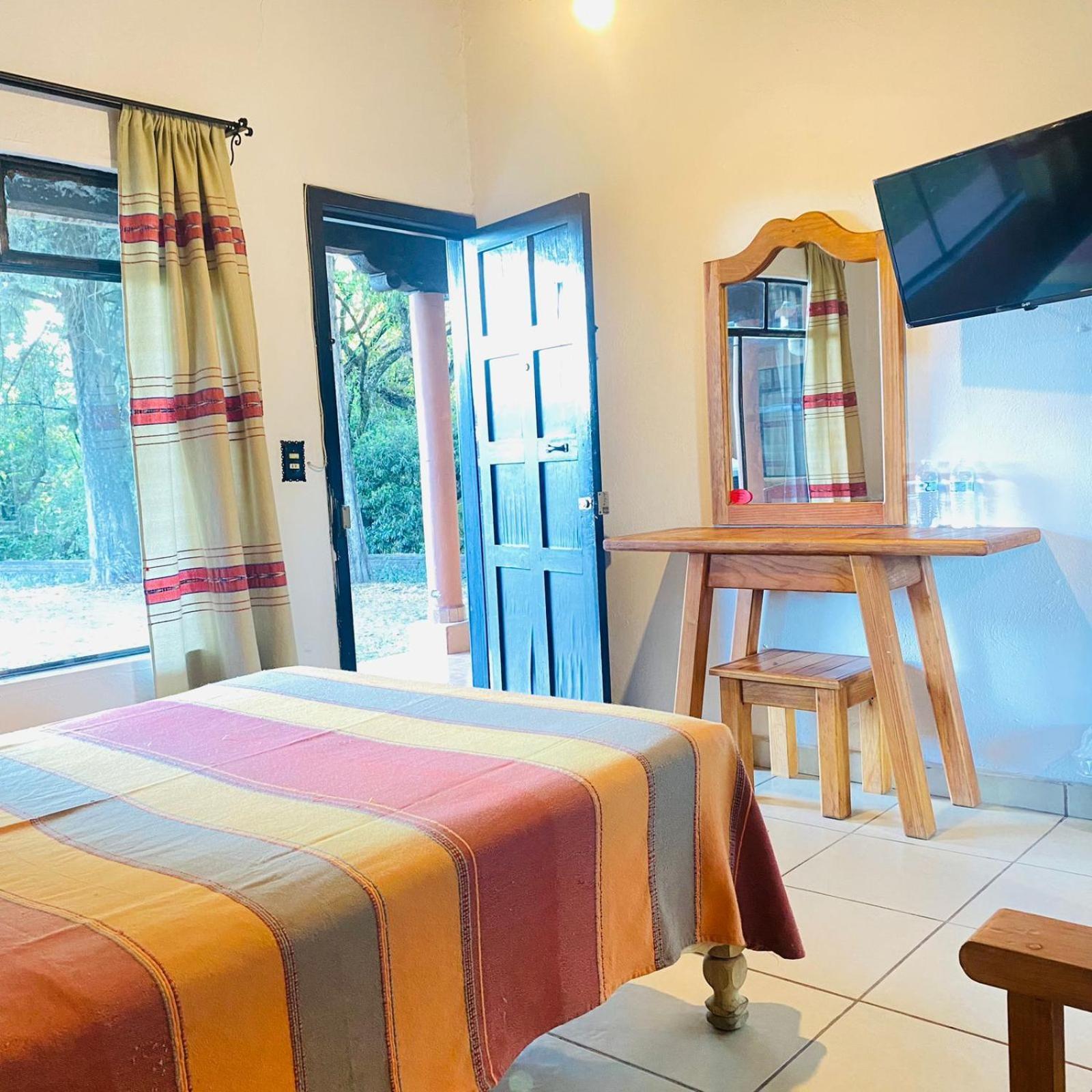 Hotel Pie de la Sierra Uruapan  Extérieur photo